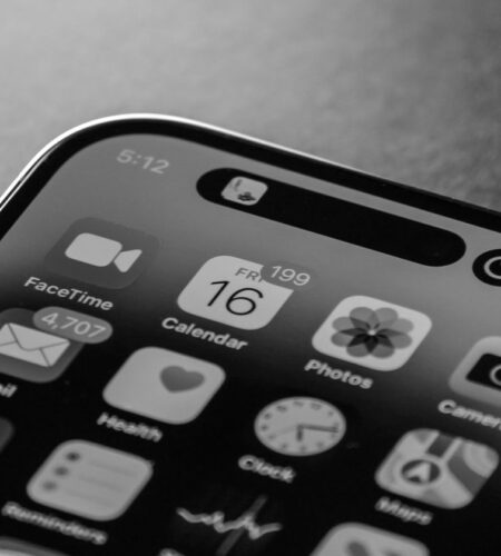 How to Enable Grayscale on Your iPhone to Curb Smartphone Addiction