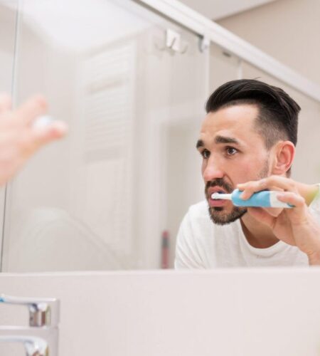 The AquaSonic Toothbrush Is $30 Right Now