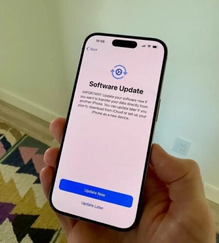 New ‘Presto’ system coming to Apple Stores next month for wireless in-box iPhone software updates