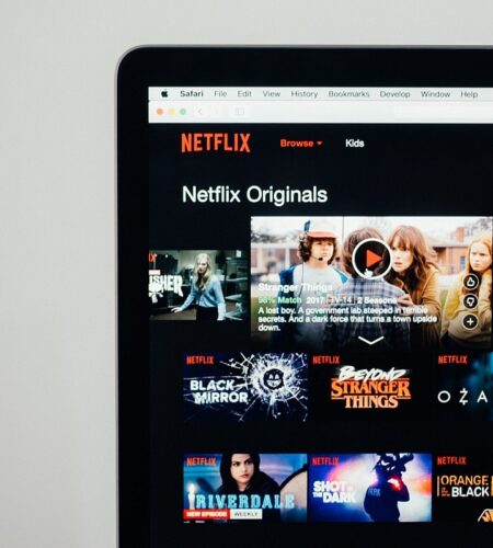 Netflix Won’t Offer Dedicated Apple Vision Pro App Unlike Most Major Streaming Platforms: Report