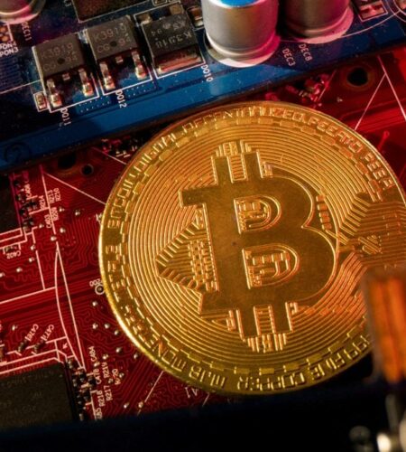 Bitcoin Value Remains Pinned Around $66,000, Small Gains Hit Ether, Solana