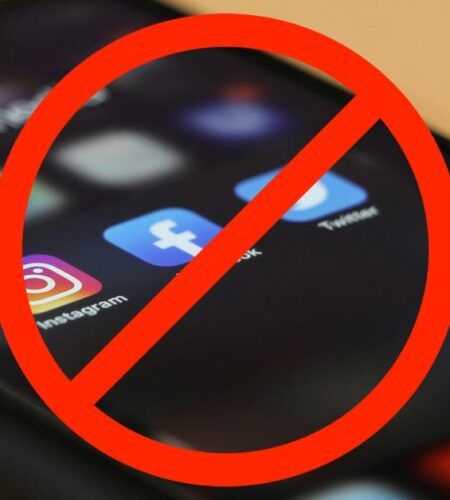 Kids face social media app ban in Florida; teens need permission