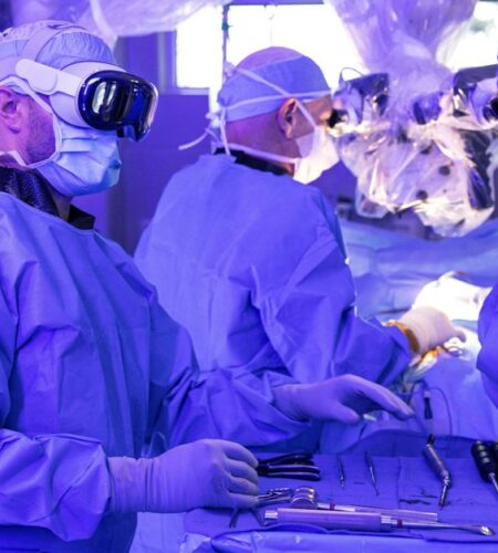 Vision Pro used in surgery for the first time “to eliminate human error”